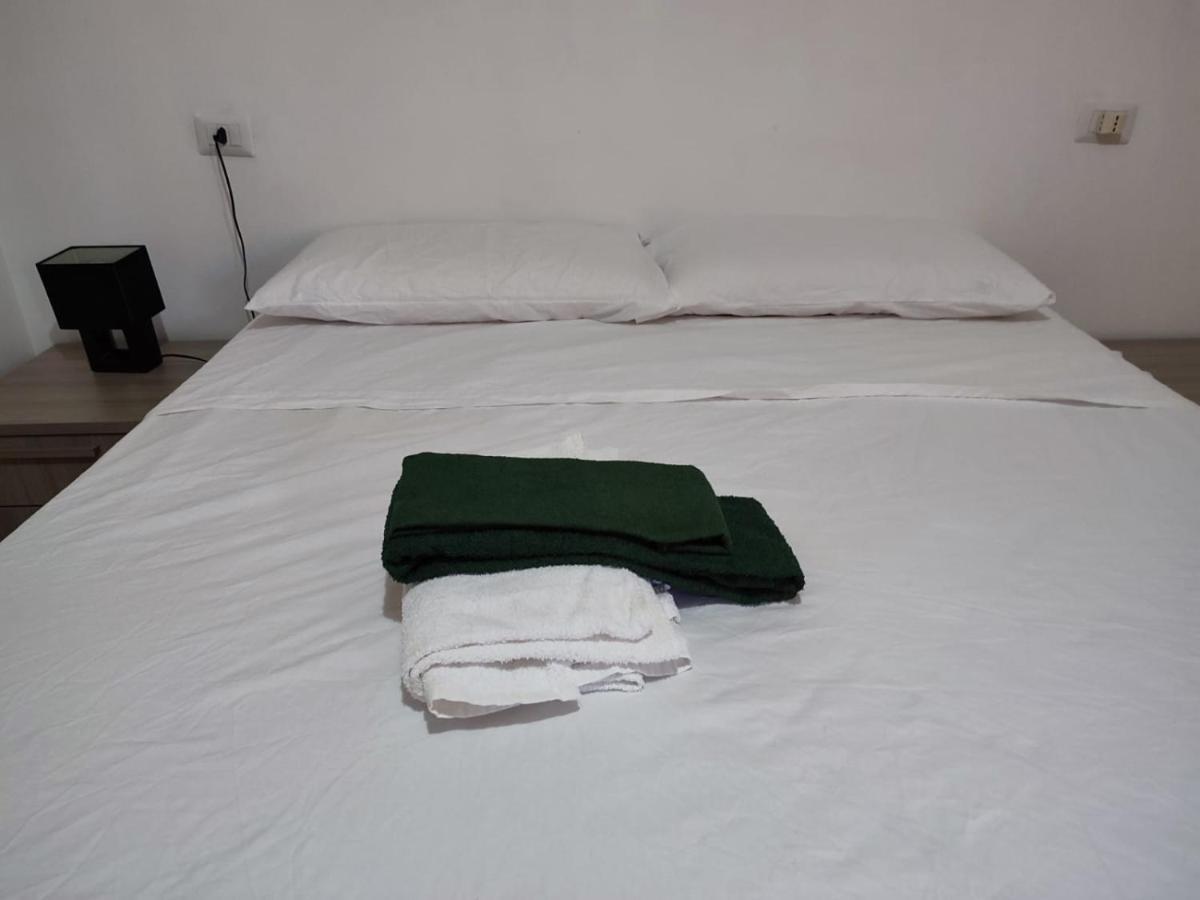 Rooms For Rent 67 사사리 외부 사진